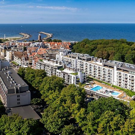 Apartamenty Sun & Snow Nadmorskie Tarasy Z Basenem Kołobrzeg Exteriör bild